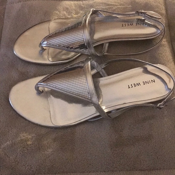 Nine West Silver Sandal - Picture 2 of 8